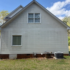 Spring-Cleaning-House-Wash-in-Simpsonville-SC 4